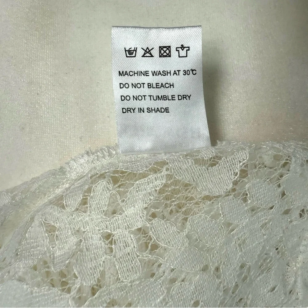 Chicwish White Lace Sleeveless Blouse - Picture 6 of 7